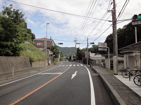 �~�����S