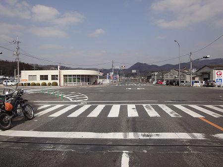 �������P