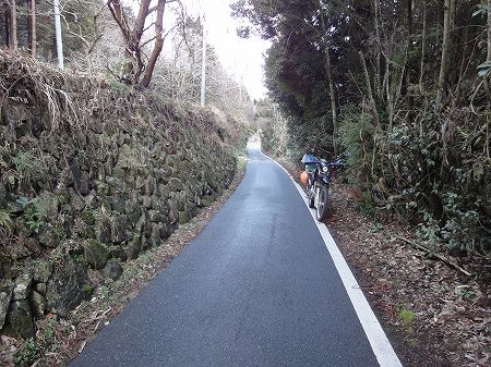 �������R