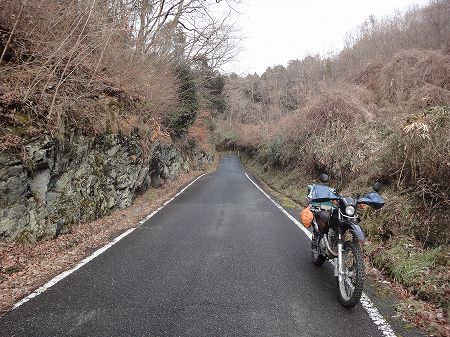 �������U