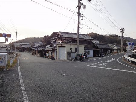 �������P