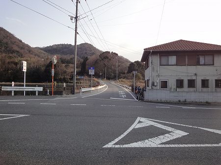 �������V