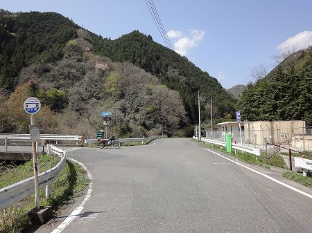 �������P