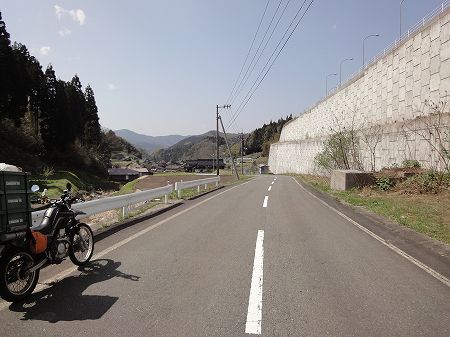 �������U