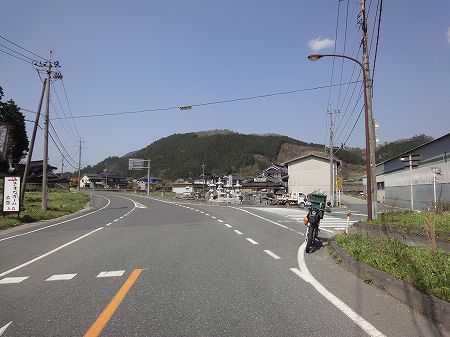 �������V