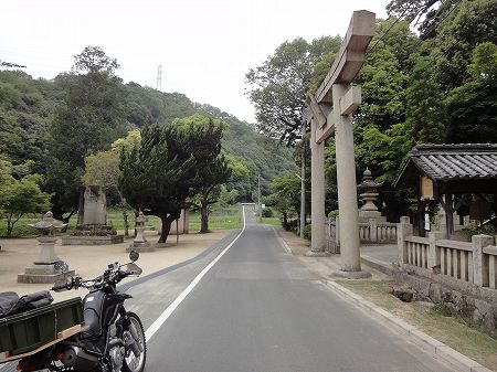 �R�����S