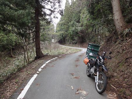 �s�����U