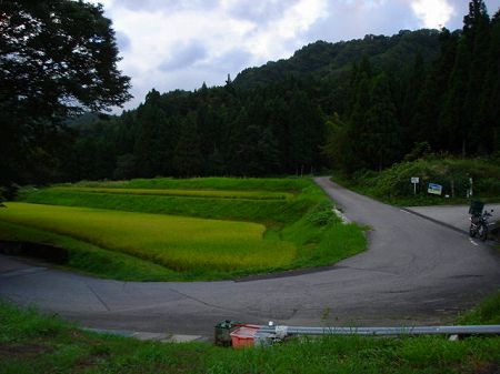 ���J���U