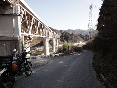 �������U