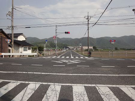 �������V