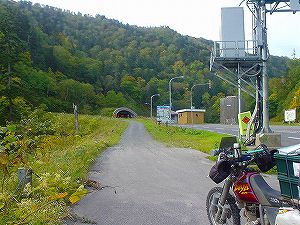 �������i�������Q�V�R�����j