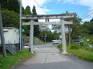 ���H����