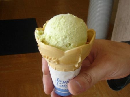 ���̉w�v�Ă̗��̃W�����s�[�A�C�X�N���[���@���Ƃ̂ς킷��