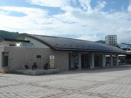 ���̉w��E�@���Ƃ̂ς킷��