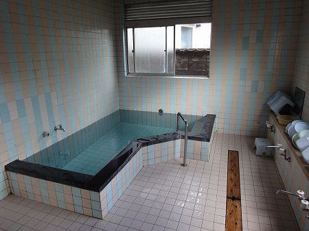 ���s�W��@���Ƃ̂ς킷��