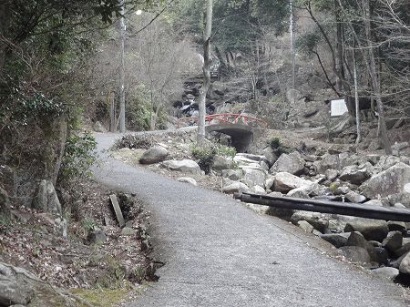 �O�Y�̂��ׂ��V�����@���Ƃ̂ς킷��