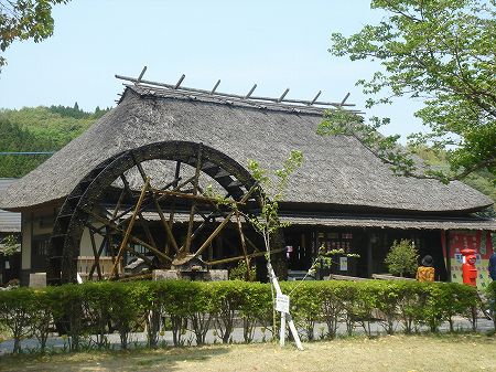 ���̉w���K�̑�@���Ƃ̂ς킷��