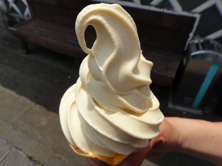 ���X�\�t�g�N���[���@���Ƃ̂ς킷��